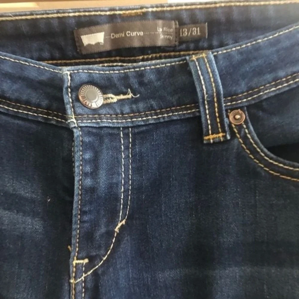 Levi Demi‎ Curve Low Rise Skinny Size:31 - Picture 3 of 7